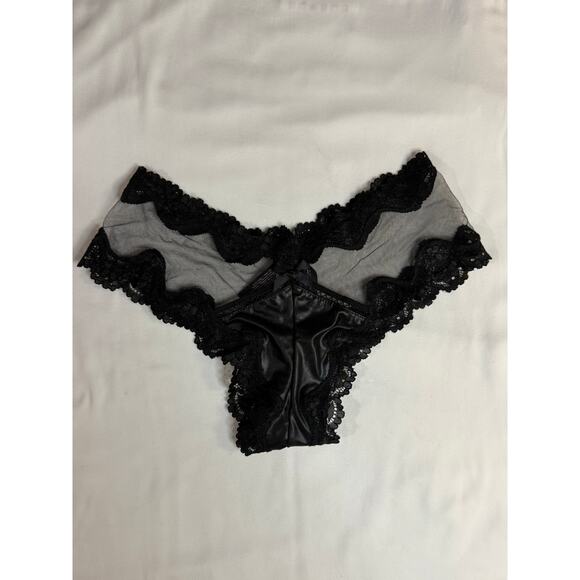 NWT Victoria’s Secret Vintage Sheer Lace Cheeky Panty Black Size XS 2014 - Picture 3 of 5